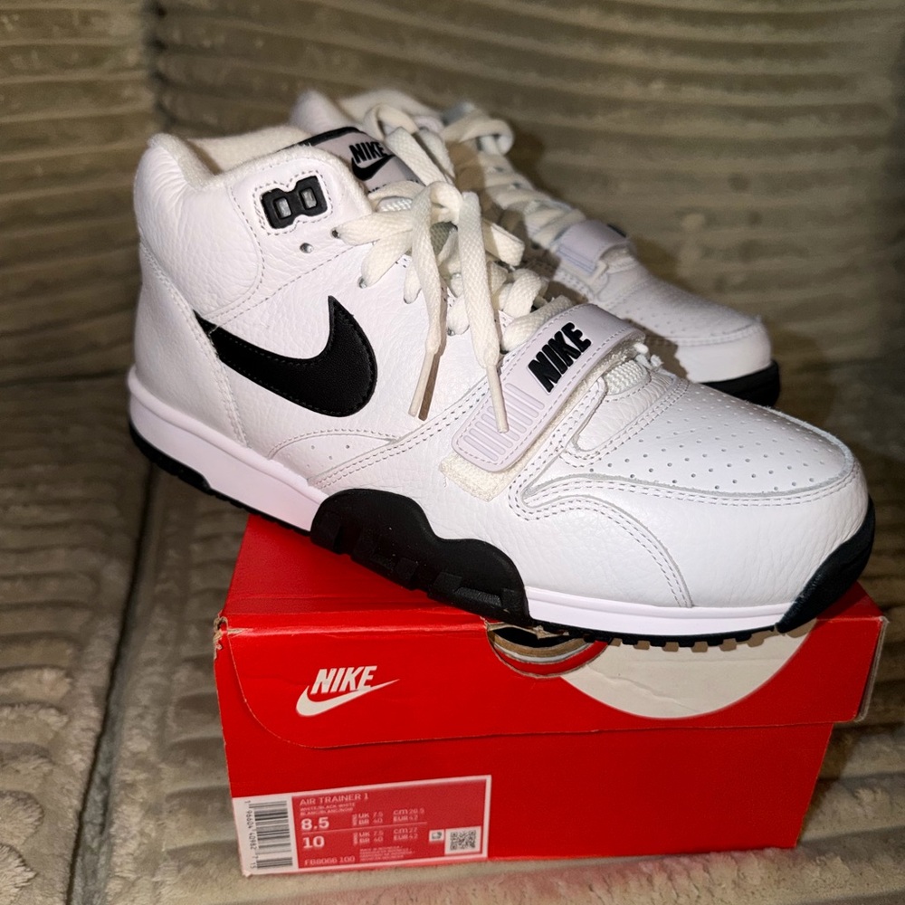 Nike Kids White and Black Sneakers